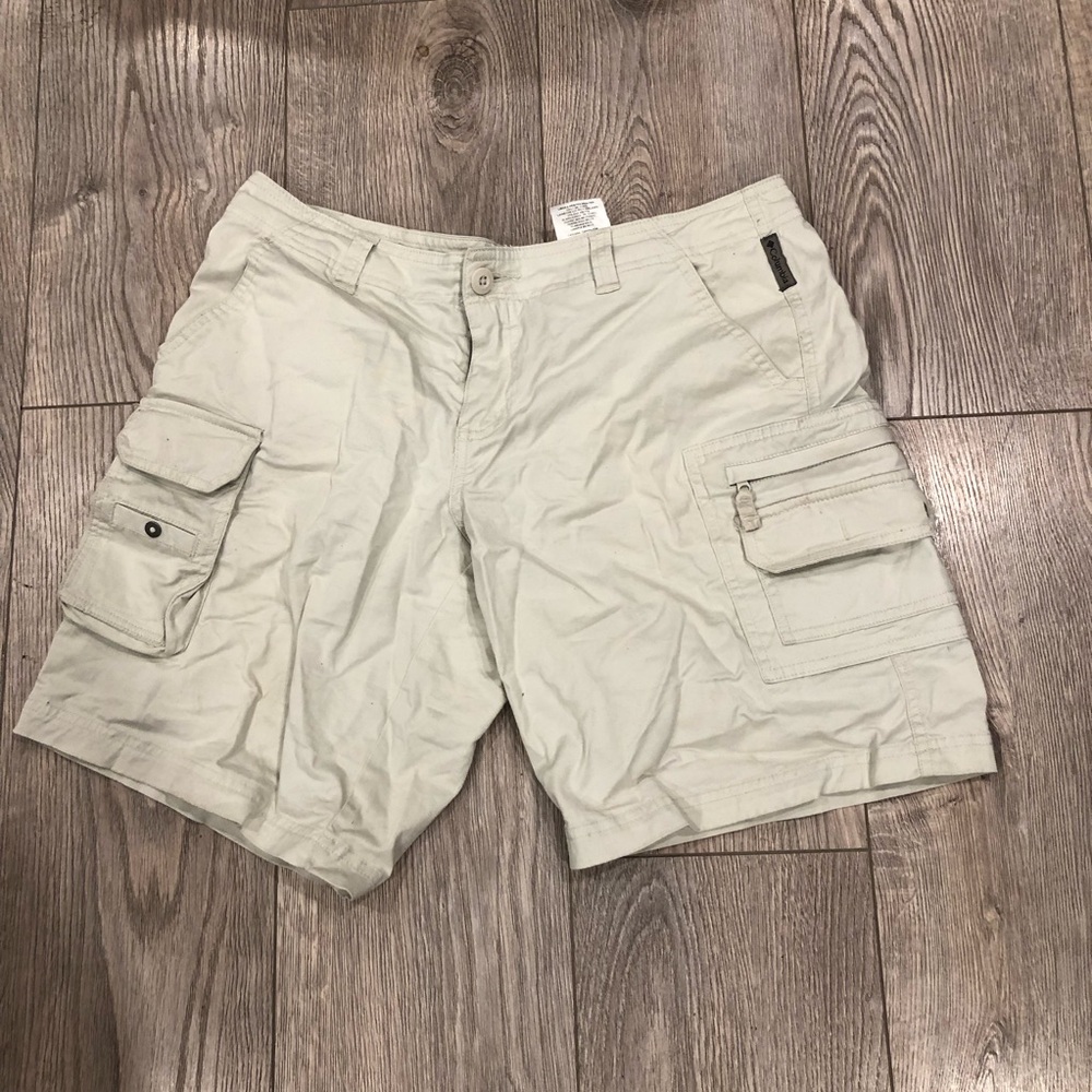 Columbia cargo shorts